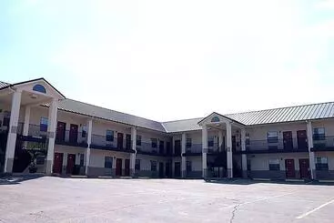 호텔 Hiway Inn Express Kiowa