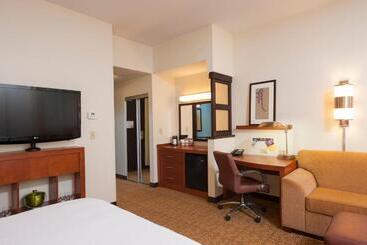 בית מלון כפרי Hyatt Place Des Moines/downtown