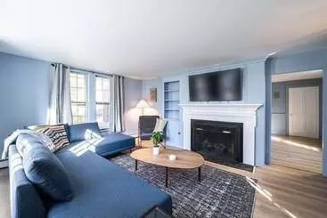 Motel Riverhouse By Weekender Formerly Jack Daniels Inn