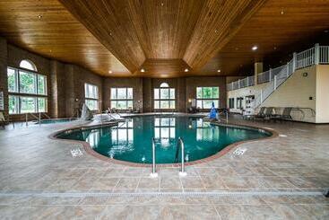 Four Seasons Island Resort