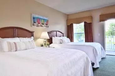 Four Seasons Island Resort