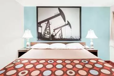 호텔 Super 8 By Wyndham Midwest City Ok