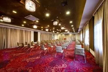 Gastland M0 Hotel & Conference Center