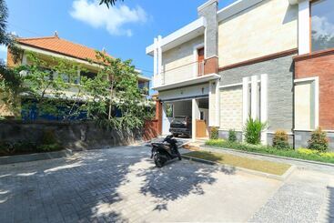 Hotel Manu Guest House 2