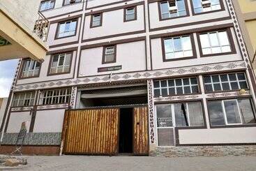 پانسیون Twinspot Guest House