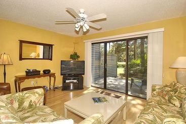 Отель Shipyard Hilton Head Beach & Golf Villas