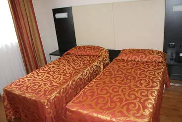 فندق على الطريق Elysium Hotel Raya