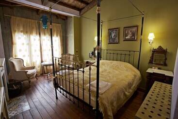 هتل Mantania Tower