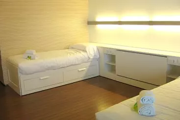 Отель Barcelona Sailing Hostel