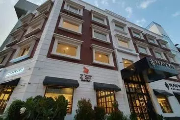 Hotel 18s By Navya
