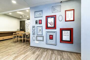 בית מלון כפרי Oyo Flagship 84023  Sky Inn Loadging