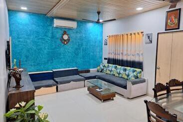 Hotel Coastal Bay Inn By Gemstone Hospitality