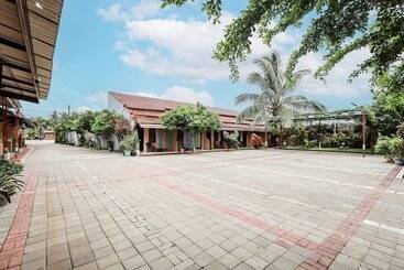 酒店 Losmen Yosi Carita