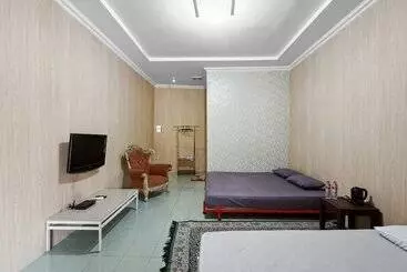 Hotel Losmen Yosi Carita