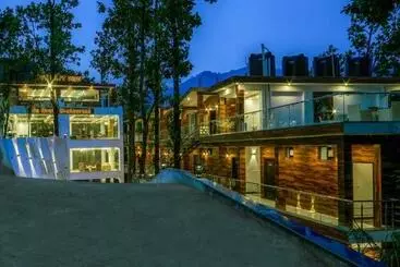 The First View Resort Lansdowne