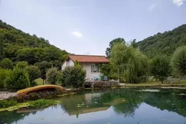 Aamiaismajoitus (B&B) Studio à Deux Au Blagour
