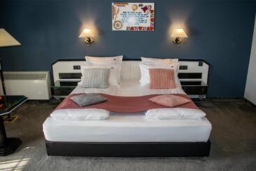 פנסיון La Conacul Vesel