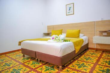 ホテル Camino Verde