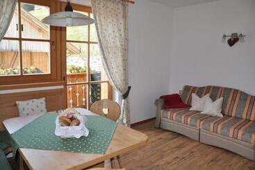 Отель Ferienwohnungen Kuentnerhof