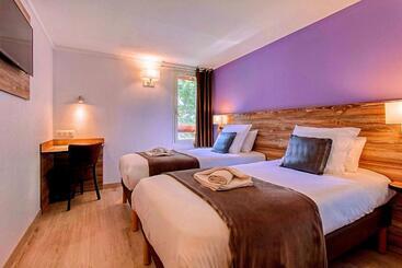 Brit Hotel Confort Pau Lons