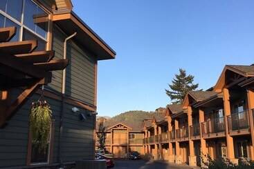 Vidéki Szálló Vedder River Inn