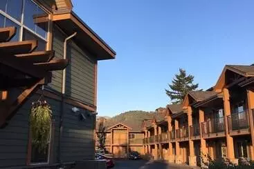 בית מלון כפרי Vedder River Inn