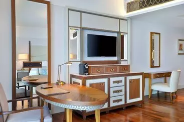 هتل Waldorf Astoria Dubai Palm Jumeirah