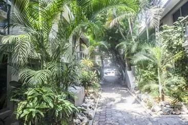 هتل Suites La Fragua