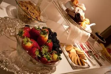 ベッドアンドブレックファースト Anba Boutique