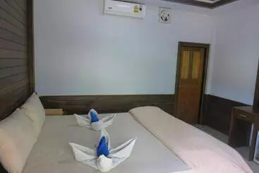 Hotel Dewshore Resort