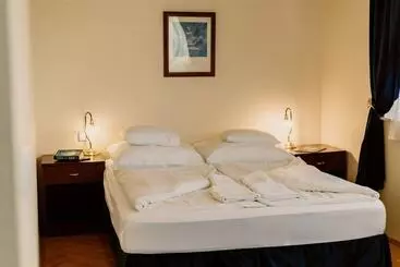 Hotel Korona Pension And Restaurant