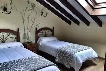 Hotel Trisileja En Puente Romano