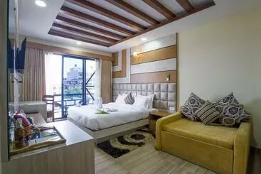 Lomakeskus Chitwan Midtown