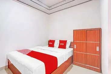 Hotel Oyo 90772 Iterakost