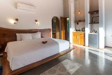 Huoneistohotelli Iluminar Beachfront Suites
