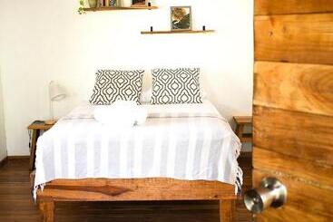 پانسیون Cuatro Vientos Lodge & Apartments