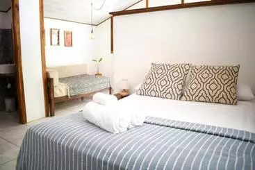 ペンション Cuatro Vientos Lodge & Apartments
