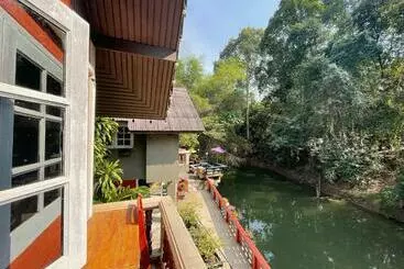 Bed and Breakfast Chomklong Experience