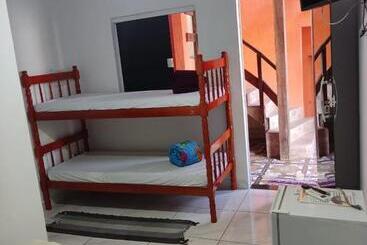 ペンション Suites Malibu