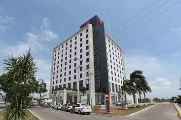 ホテル Fiesta Inn Merida