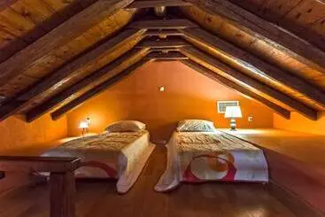 בית מלון כפרי Petropoulakis Tower