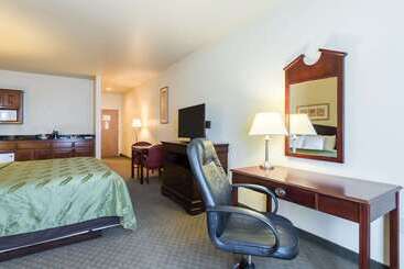 فندق Quality Inn & Suites Alma   Fort Smith Northeast