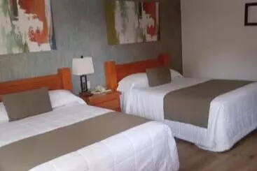 Hotel Suites El Paseo