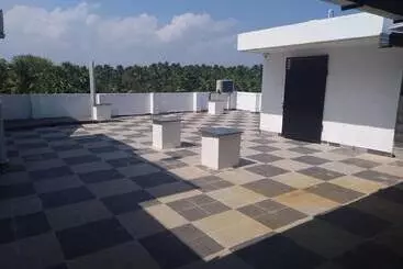 Hotelli Rani And Rani Residency