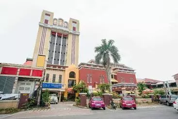 World Palace Hotel By Oyo Rooms