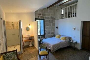 민박 Oustaou De Betty Et Bob