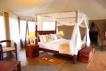 ホテル Suenos De Africa Luxury Camp Serengeti