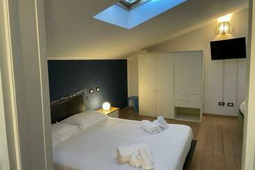 펜션 Splendida Camera Familiare Con Lucernario A 500 Mt Dal Mare