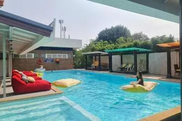 Hotell Khaoyai Kirithantip Resort