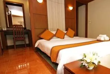 Hotel Wanathara Health Resort & Spa